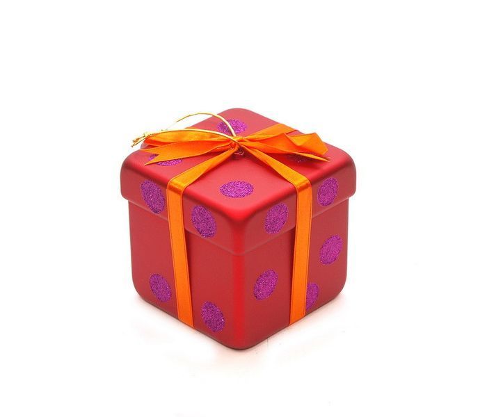 Новогодняя елочная игрушка - фигурка Подарок&nbsp;матовый с бантом, 10 см, темно-красный, пластик (110247-3) 110247-3 фото